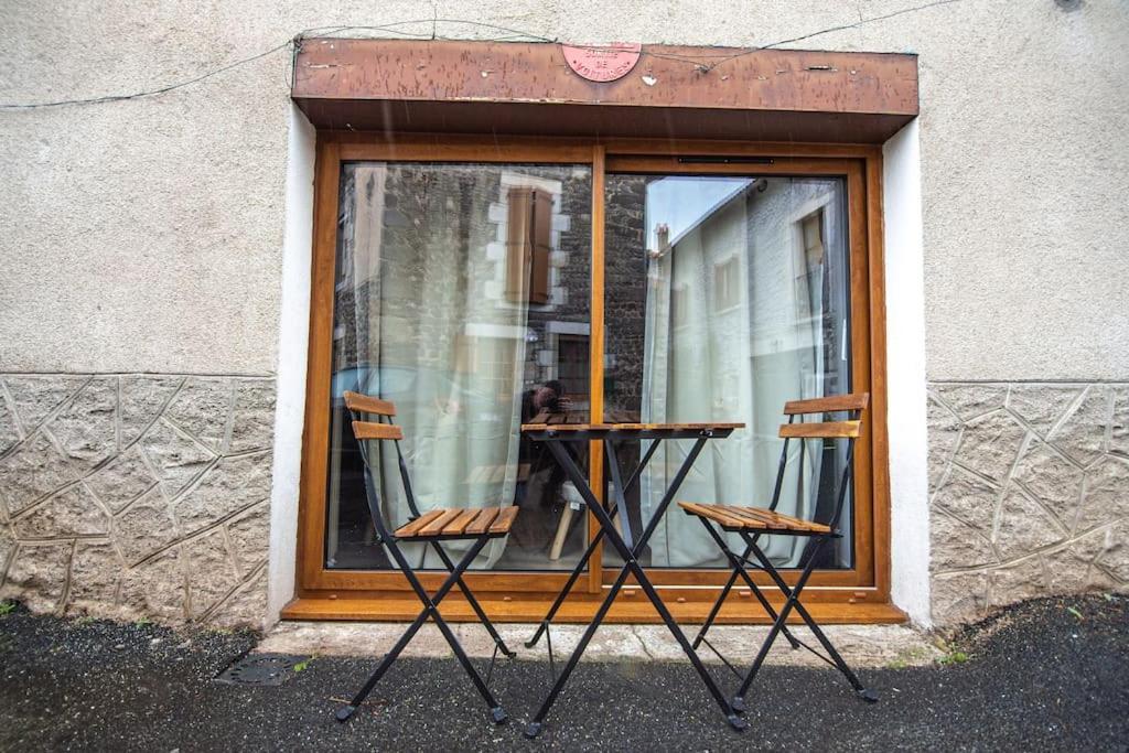Magnifique Studio Au Coeur De Saint Paulien Apartment Exterior photo